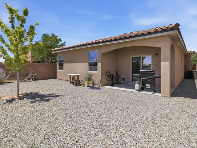 3932 Jaxson Lane, Santa Fe, NM 87507