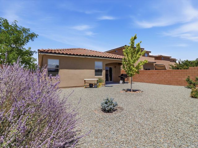 3932 Jaxson Lane, Santa Fe, NM 87507