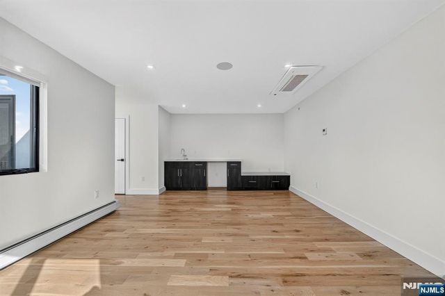 1157 Inwood Terrace, Fort Lee, NJ 07024