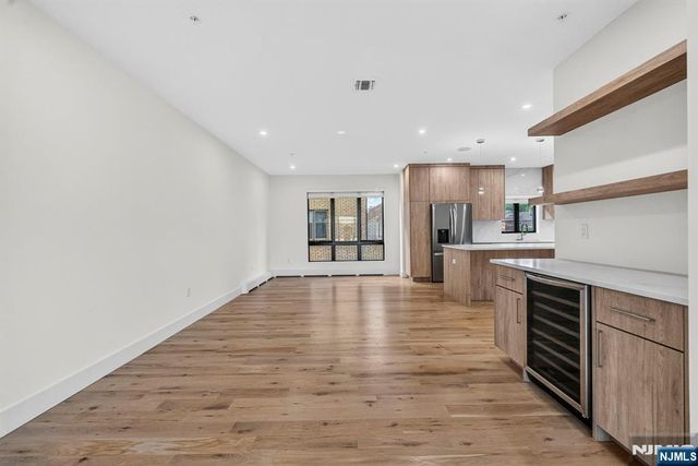 1157 Inwood Terrace, Fort Lee, NJ 07024