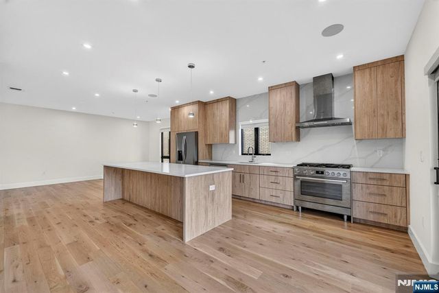 1157 Inwood Terrace, Fort Lee, NJ 07024