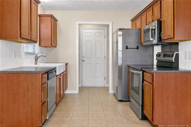 1482 Avoncroft Drive, Fayetteville, NC 28306