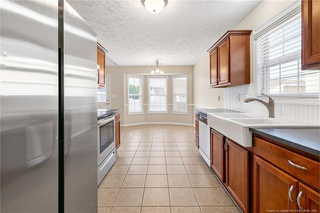 1482 Avoncroft Drive, Fayetteville, NC 28306