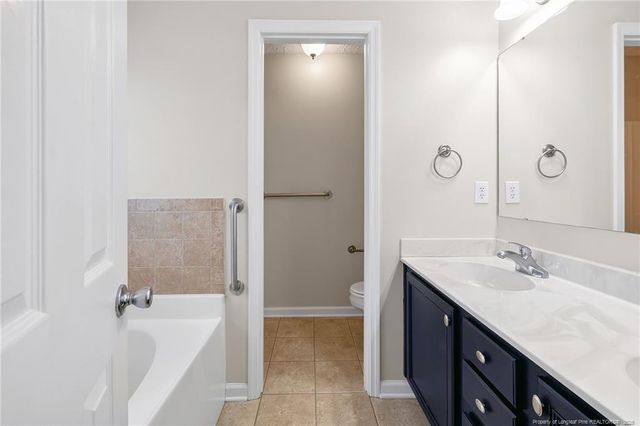 1482 Avoncroft Drive, Fayetteville, NC 28306