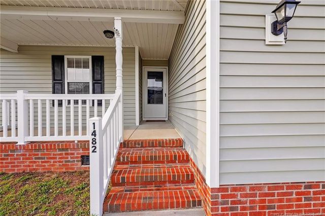 1482 Avoncroft Drive, Fayetteville, NC 28306