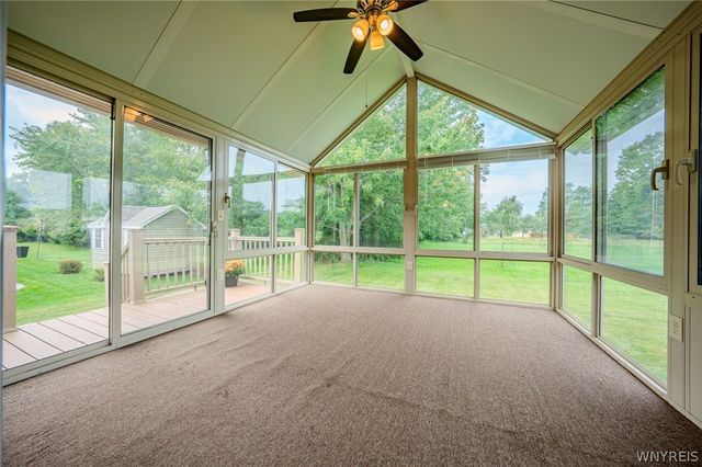 8 Nicholas Lane, Lancaster, NY 14086