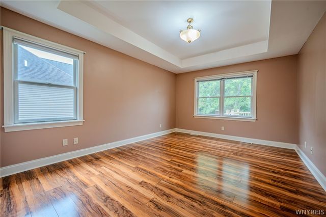 8 Nicholas Lane, Lancaster, NY 14086