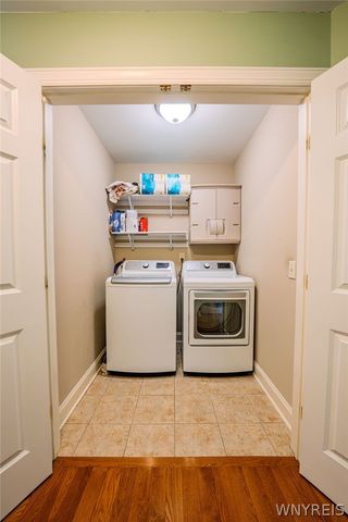 8 Nicholas Lane, Lancaster, NY 14086