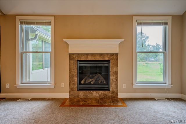 8 Nicholas Lane, Lancaster, NY 14086