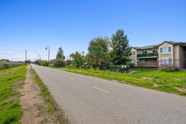 308 River Street B8, Santa Cruz, CA 95060