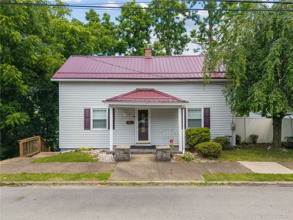 745 Sidney St, City Of Greensburg, PA 15601