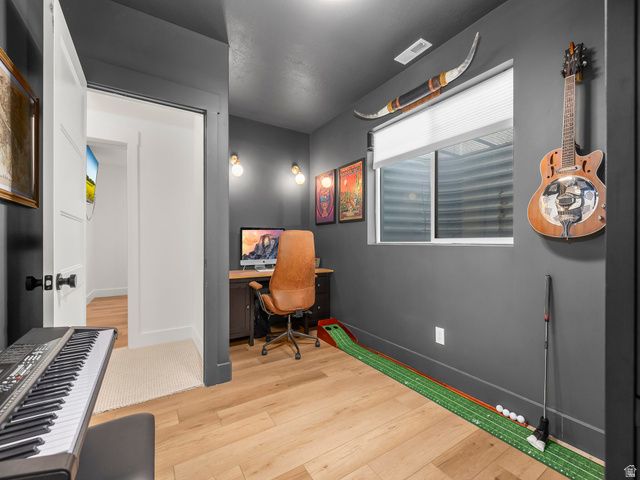 411 E DAYBREAK DR, Pleasant Grove, UT 84062