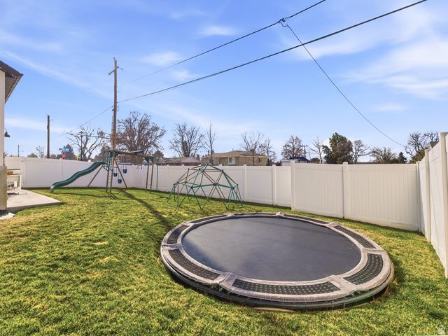 411 E DAYBREAK DR, Pleasant Grove, UT 84062