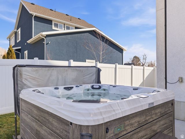 411 E DAYBREAK DR, Pleasant Grove, UT 84062