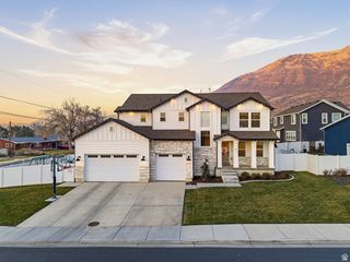 411 E DAYBREAK DR, Pleasant Grove, UT 84062