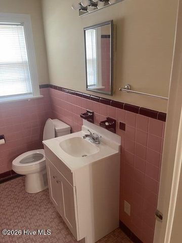 406 W Daniels Street, Kinston, NC 28501