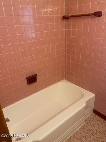 406 W Daniels Street, Kinston, NC 28501
