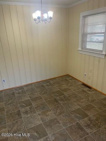 406 W Daniels Street, Kinston, NC 28501