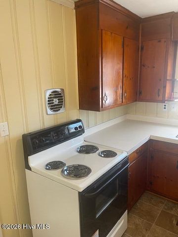 406 W Daniels Street, Kinston, NC 28501