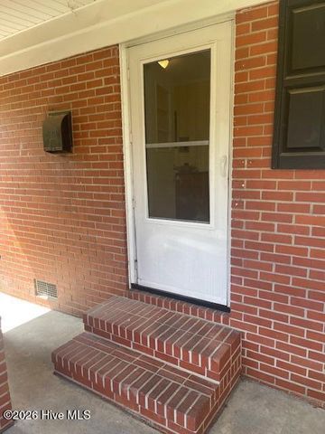 406 W Daniels Street, Kinston, NC 28501