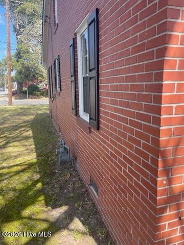 406 W Daniels Street, Kinston, NC 28501