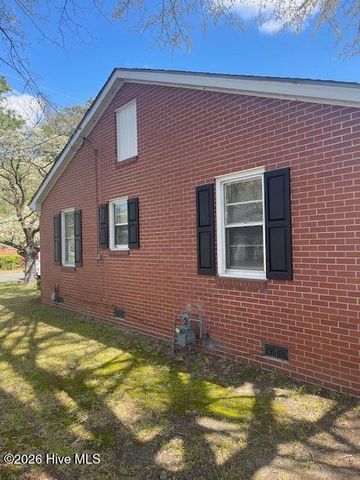 406 W Daniels Street, Kinston, NC 28501