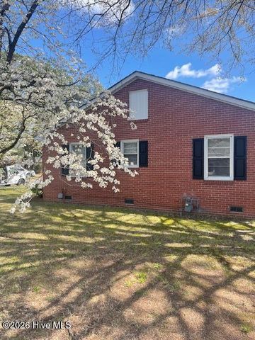 406 W Daniels Street, Kinston, NC 28501