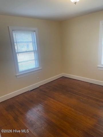 406 W Daniels Street, Kinston, NC 28501
