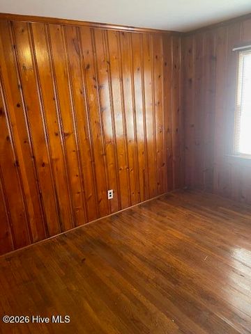406 W Daniels Street, Kinston, NC 28501