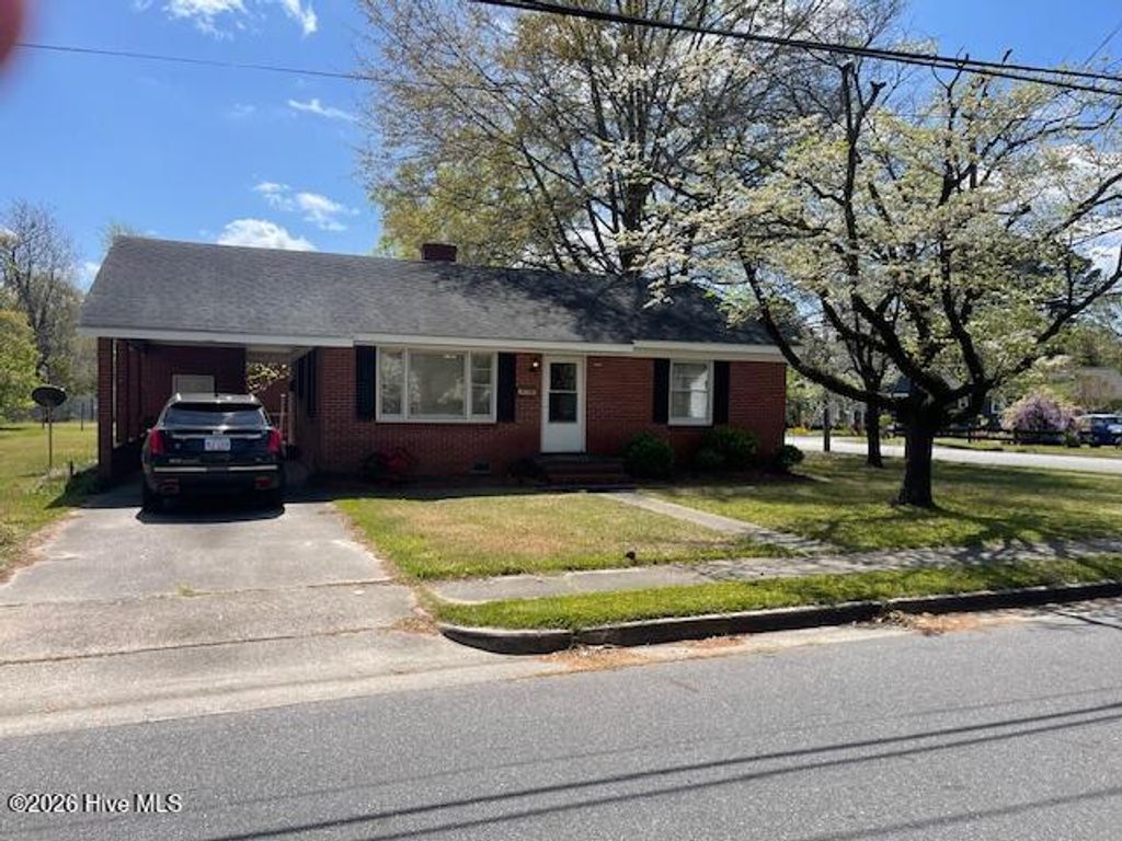 406 W Daniels Street, Kinston, NC 28501