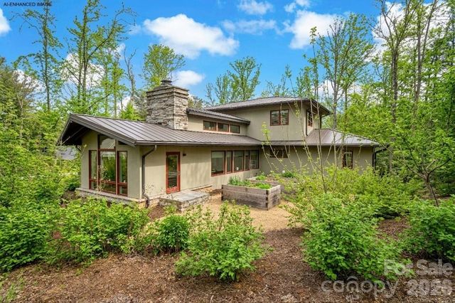 27 Hawberry Court, Asheville, NC 28805