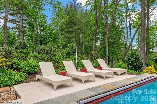 27 Hawberry Court, Asheville, NC 28805