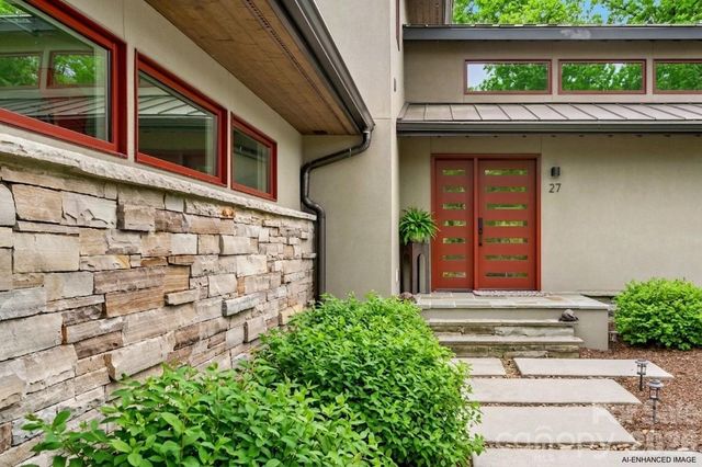 27 Hawberry Court, Asheville, NC 28805