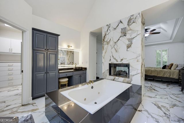 5363 Thornapple Lane NW, Acworth, GA 30101