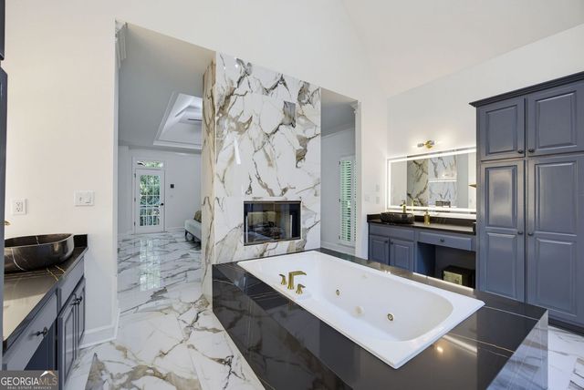 5363 Thornapple Lane NW, Acworth, GA 30101