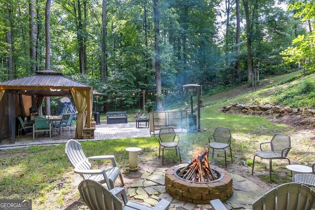 5363 Thornapple Lane NW, Acworth, GA 30101
