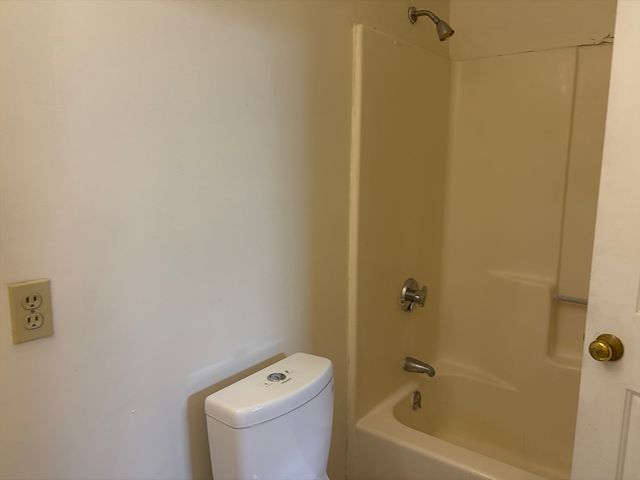 96 Old Colony Avenue 131, Taunton, MA 02718
