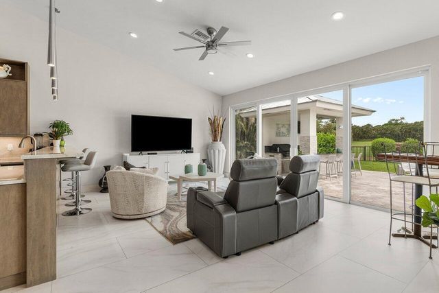 11164 Boca Woods Lane, Boca Raton, FL 33428