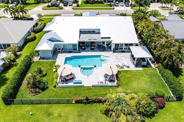 11164 Boca Woods Lane, Boca Raton, FL 33428