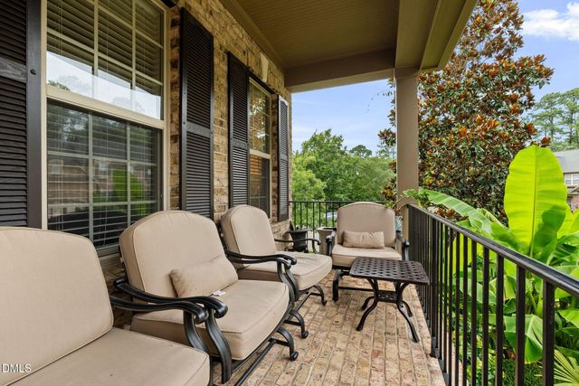1033 Kennicott Avenue, Cary, NC 27513