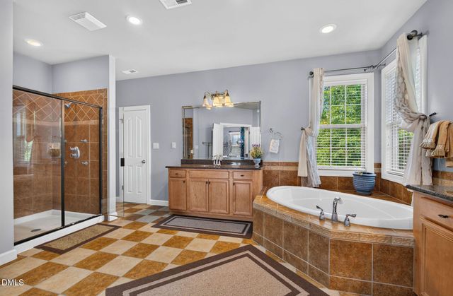 1033 Kennicott Avenue, Cary, NC 27513