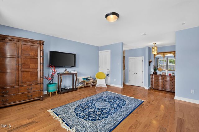 1033 Kennicott Avenue, Cary, NC 27513