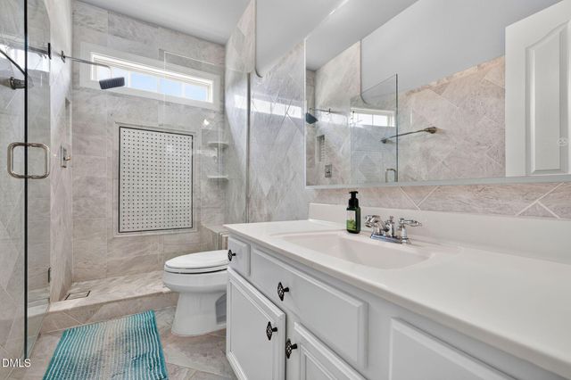 1033 Kennicott Avenue, Cary, NC 27513