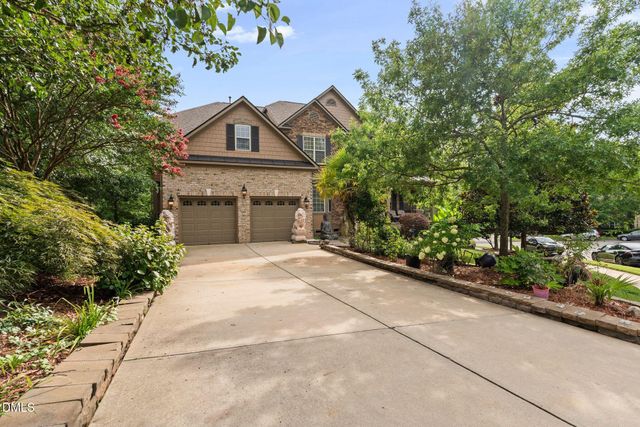 1033 Kennicott Avenue, Cary, NC 27513