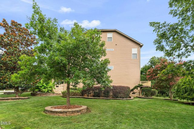 1033 Kennicott Avenue, Cary, NC 27513