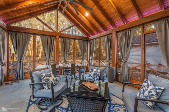 2859 Hillcrest Circle, Benton, LA 71006