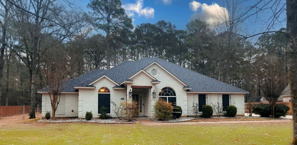 2859 Hillcrest Circle, Benton, LA 71006