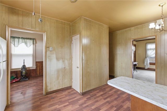 319 4th St, Ellwood City, PA 16117