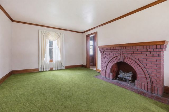 319 4th St, Ellwood City, PA 16117