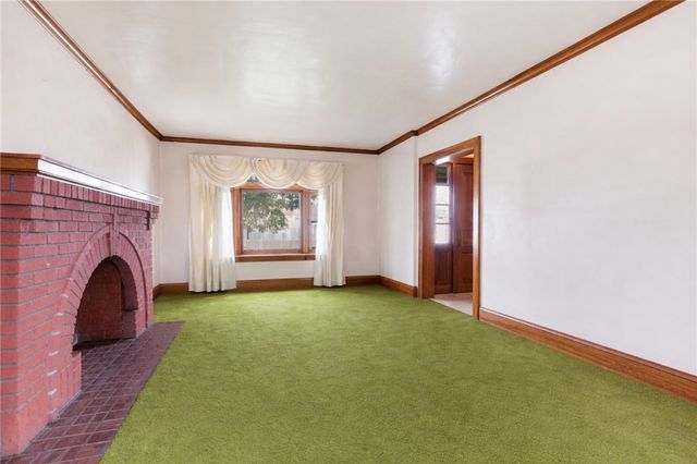 319 4th St, Ellwood City, PA 16117